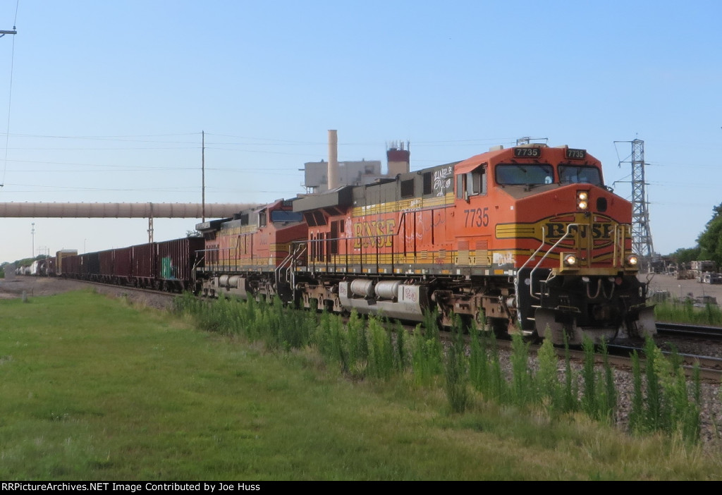 BNSF 7735 West